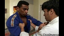 Maestro de karate follar a su estudiante fornido hardcore