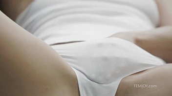 Auto prazer sensual leva ao orgasmo