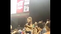 Estadio TomaterosCuliacanで踊るクリアカンの女の子