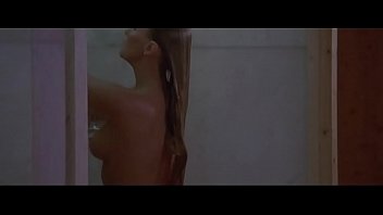 Bo Derek in Geister kann es nicht (1989) - 3