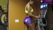 Carmen Gym Workout et Dildo sur cam