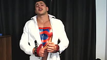 Sexy Lycra Superman Muscle Hunk sconfitto in sborra