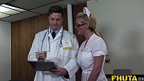 FHUTA - El doctor le hace a Phoenix Marie un examen anal completo