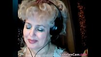 Russe mature mature russe se masturbe devant sa webcam