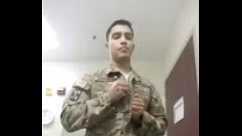 Soldier showing his big dick - biggaydaddy.com/hotguys