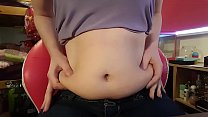 FatGirlsHome.COM - (HD) Bauchspiel für mollige Mädchen