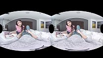 Brenna Sparks испытывает оргазм во время интересного полового акта в VR