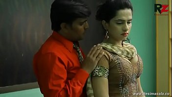 desimasala.co -  Young girl romance with boss for promotion