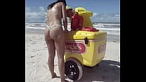 Fiestacasaldf: épouse de micro bikini achetant Popsicle