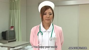 Splendida infermiera giapponese viene sborrata dopo essere stata sbattuta