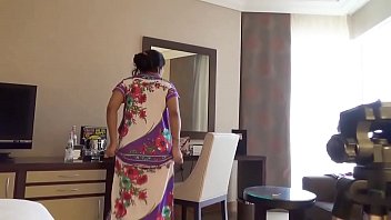 Esposa indiana Kajol no hotel fazendo sexo em pé incrível com boquete e fodendo buceta