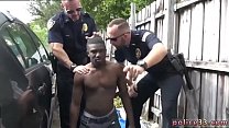 Волосатый гей-полицейский, видео с серийным тегом, поймали в законе