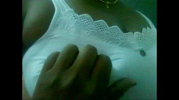 mallu aunty showing boobs and ass