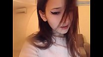 La splendida ragazza coreana usa un vibratore per masturbarsi