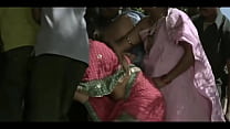 Выскакивающие сиськи Ramya Sri из телугу, фильм о малли
