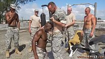 裸のゲイの古い軍人のビデオと無料の軍隊が口頭でのセックスを捕まえた場合
