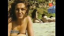 Marisela Santibañez desnuda en playa nudista