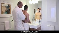 FamilyDick - enteado tímido é ensinado pelo padrasto a se barbear