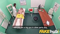 Fake Hospital Massaggiatrice figa calda e orgasmi spruzzanti curano il mal di schiena