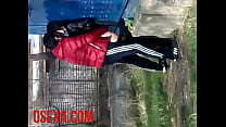 Mulher uzbeque transando com sexo ao ar livre na câmera escondida
