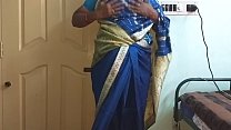 des indian cornea frode tamil telugu kannada malayalam moglie hindi vanitha indossando colore blu saree mostrando grandi tette e figa rasata premere tette dure premere nip sfregamento figa masturbazione