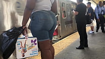 Monstro Ebony Candid Ass em shorts Jean