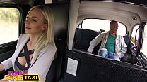Female Fake Taxi, блондинка-красотка трахает своего пассажира