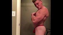 garoto atleta verbal em tanga vermelha sexy
