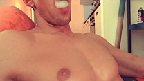マックステイラー。ホットビデオProMo、乳首、胸、精液、煙