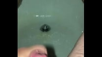 Cum shot sotto la doccia nuda masturbazione