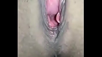 brunette showing how is dialta her vagina
