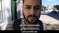 Молодому натуральному латиноамериканцу в любительском видео заплатили за то, чтобы он трахнул гея в переулке, видео от первого лица