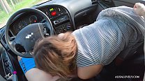 Trailer - y. Paar Outdoor Fucking in Auto bei SonnenuntergangBabe Blowjob and Riding on Big Dick in Car - Public Sex
