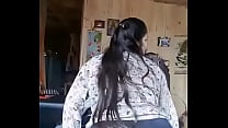 Chubby girl shaking her ass