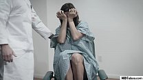 Vollbusige MILF von Krankenhauspersonal gefickt - Alexis Fawx, Bobbi Dylan