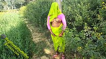 Indisches Paar Injoy Sex im Freien im Dorf PORNO IN HINDI