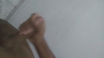 Novinho batendo uma querendo sexo em Volta Redonda RJ