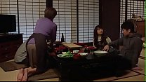 A relação sexual tabu da irmã secreta com a família - Kururigi Aoi