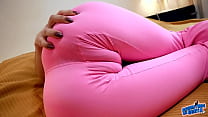 Великолепная толстая розовая верблюжья лапка и огромная круглая жопа худенькой тинки