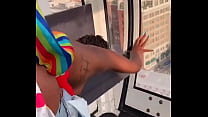 Гибби Клоун трахает девушку на высоте 2749 футов в воздухе