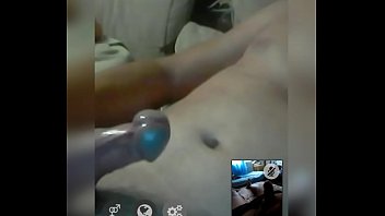 Handjob vor der Webcam mit schwulem Amateur