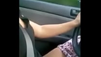 conduciendo mientras se masturba