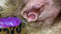 Bunny Vibrator Test Masturbation POV Nahaufnahme errichtet große Klitoris nass Orgasmus haarige Muschi