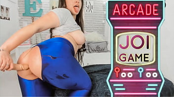 Sexy Latina Babe Gamer Girl kontrolliert deinen Schwanz als ihr Videospiel Joistick JOI Wichsanleitung Arschanbetung, dieses Mädchen hat wirklich einen perfekten Arsch!!!!