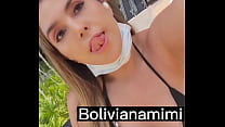 Sin calcinha masturbandome en el shopping .... quien adivina donde es? Video completo en bolivianamimi.tv