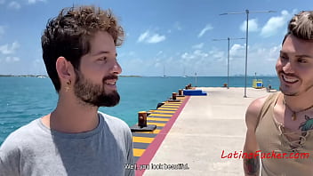 Sexo gay latino caliente en la playa- Rob Silva, Ken
