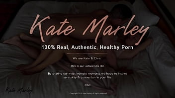 Knutschen und Liebe machen in rosa Dessous - Kate Marley