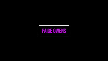 EXCOGI - Jovem morena Paige Owens obtém orgasmos reais na câmera