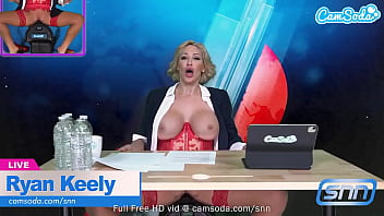 Camsoda - Sexy Big Tits MILF Ryan Keely reitet Sexmaschine live auf Sendung