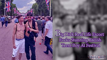 Big Dick Twink da vida real FODE impressionante 19yr britânico Trent boy @ festival
